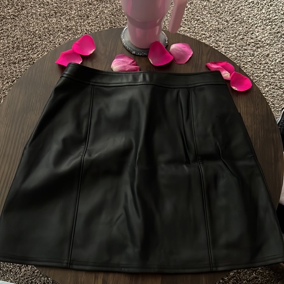 Express leather skirt - Picture 6 of 6